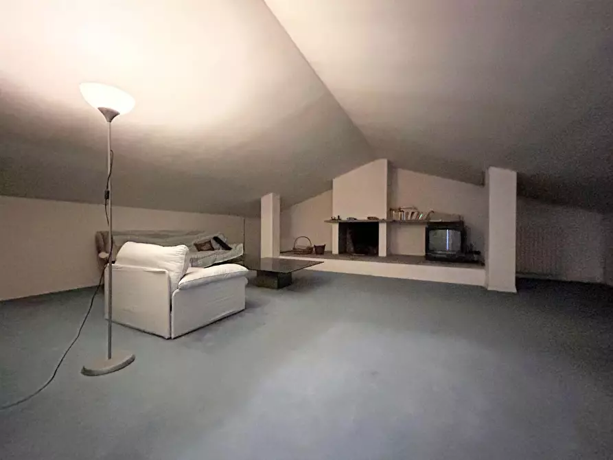 Immagine 25 di Appartamento in vendita  a Siena