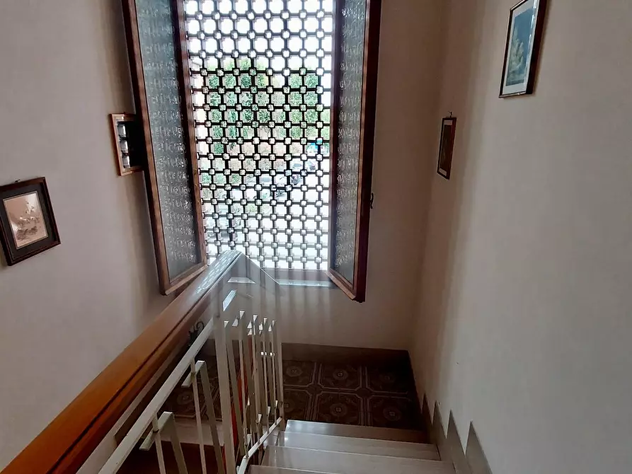 Immagine 31 di Villa in vendita  a Massarosa