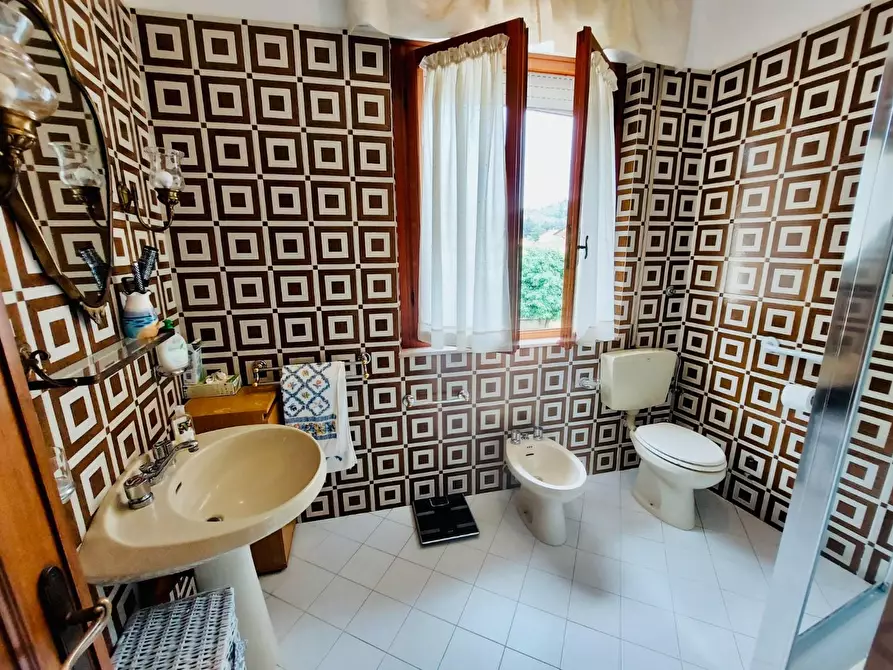 Immagine 20 di Villa in vendita  a Massarosa