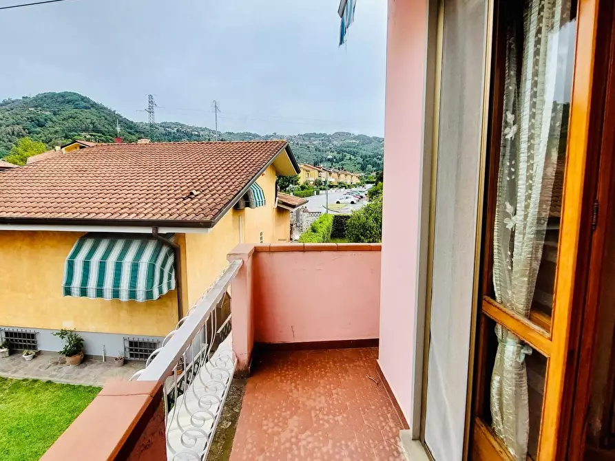 Immagine 19 di Villa in vendita  a Massarosa