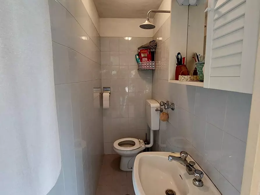 Immagine 45 di Villa in vendita  a Massarosa