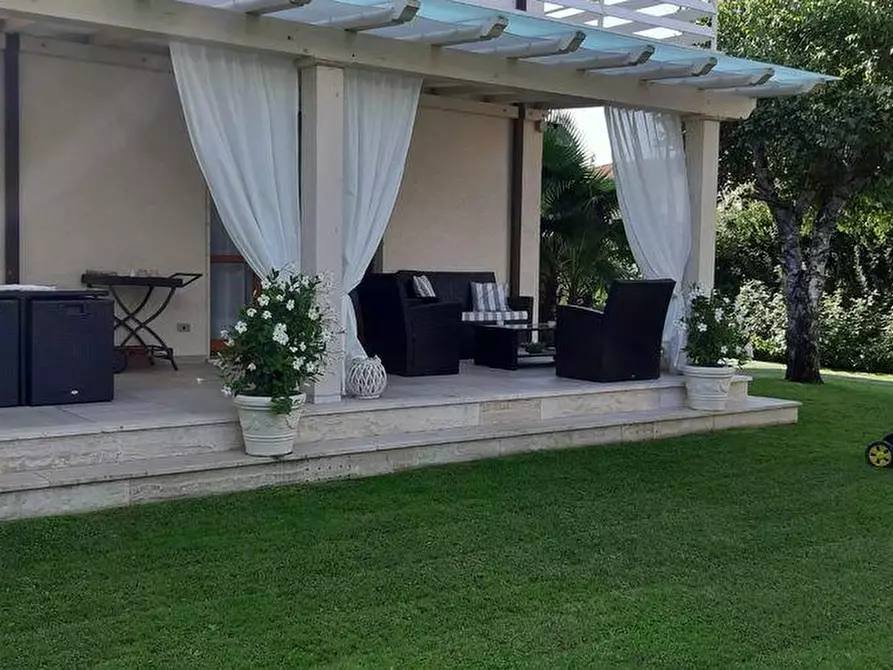 Immagine 6 di Villa in affitto  a Forte Dei Marmi