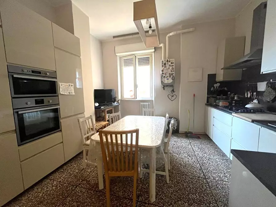 Immagine 4 di Appartamento in vendita  a Livorno