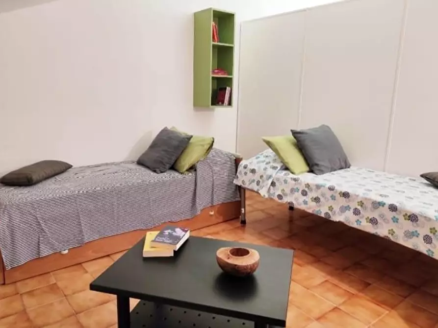 Immagine 5 di Casa bifamiliare in affitto  a Carrara