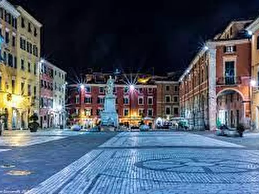 Immagine 11 di Casa bifamiliare in affitto  a Carrara