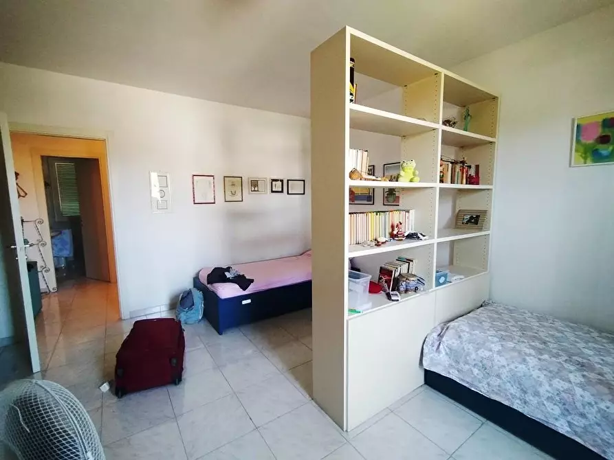 Immagine 9 di Villetta a schiera in vendita  a Massa