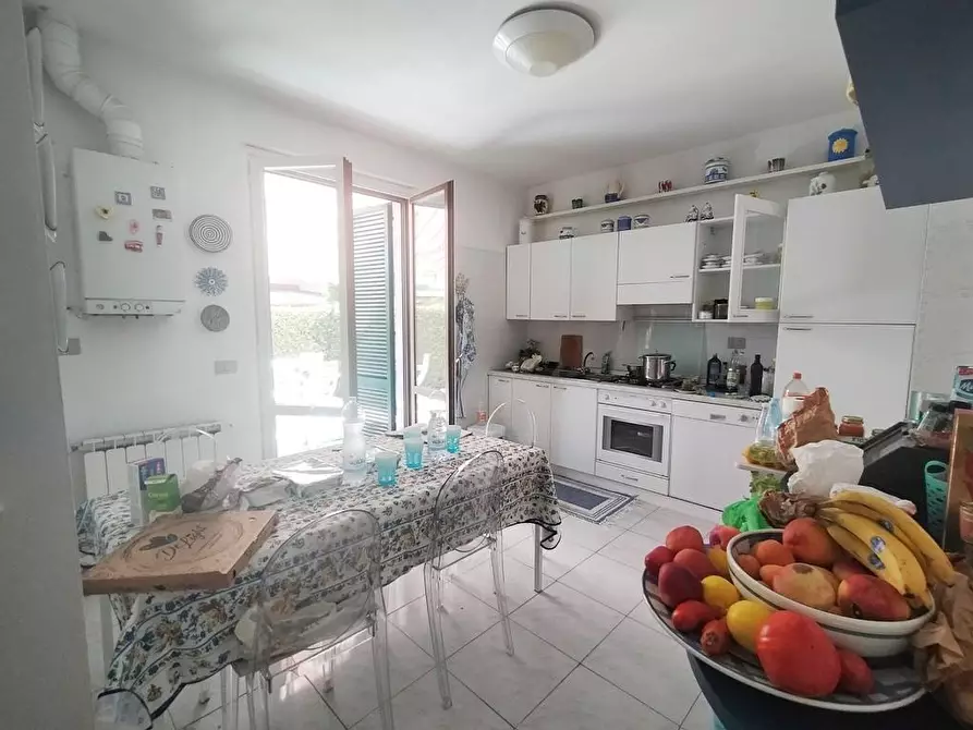 Immagine 6 di Villetta a schiera in vendita  a Massa