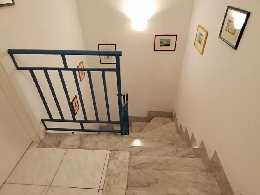 Immagine 14 di Villetta a schiera in vendita  a Massa