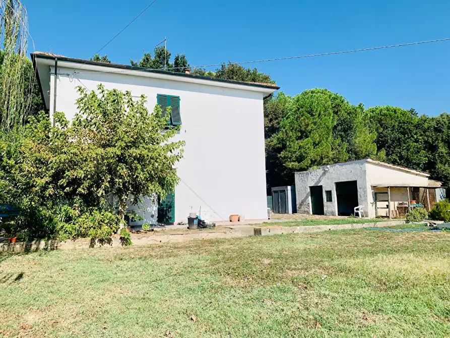 Immagine 11 di Villa in vendita  a Empoli