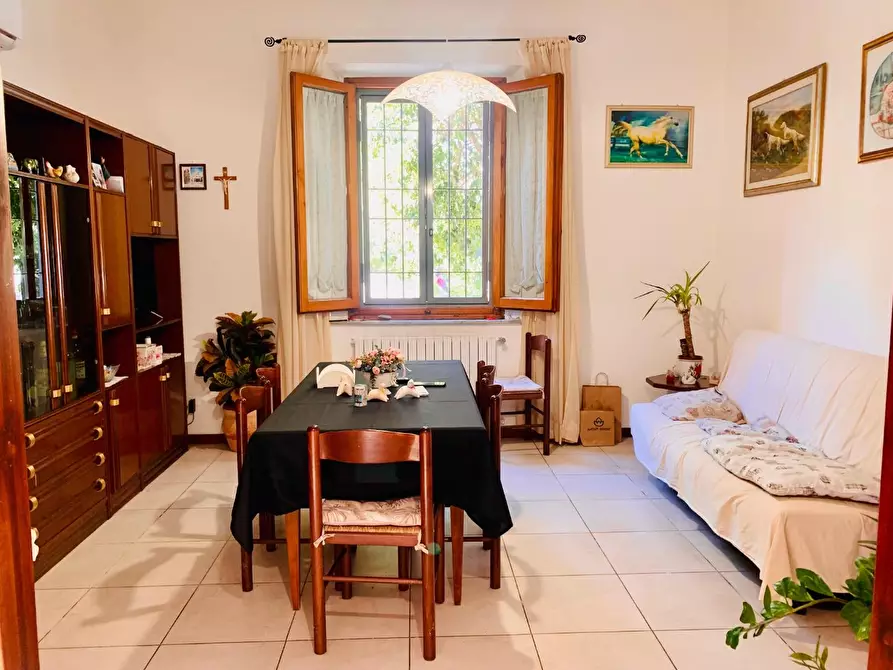 Immagine 17 di Villa in vendita  a Empoli