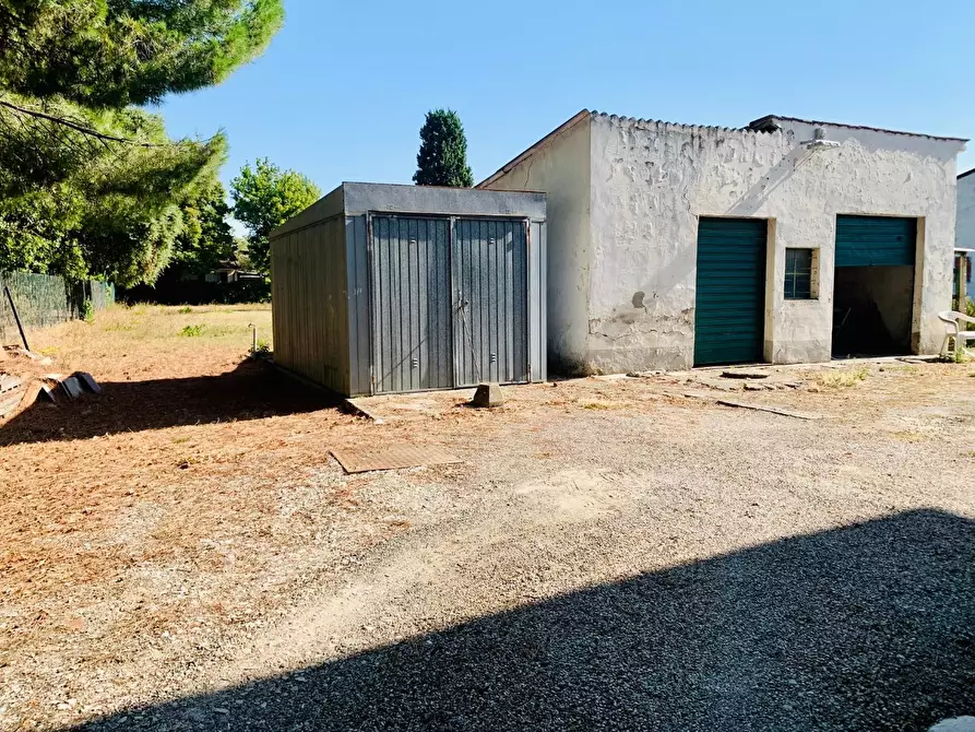 Immagine 6 di Villa in vendita  a Empoli