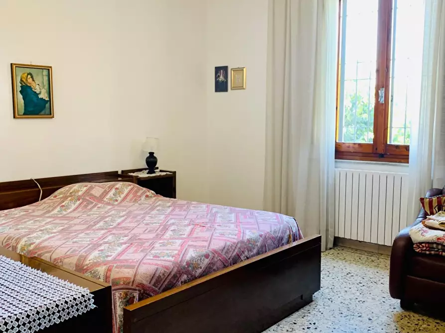 Immagine 47 di Villa in vendita  a Empoli