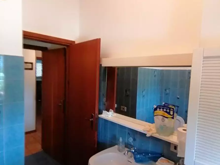 Immagine 4 di Appartamento in vendita  a Carrara