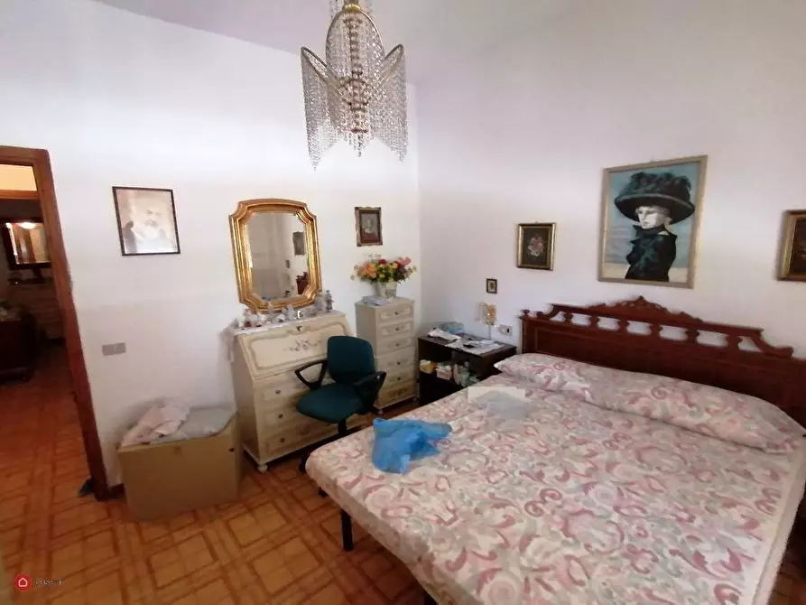 Immagine 10 di Appartamento in vendita  a Carrara