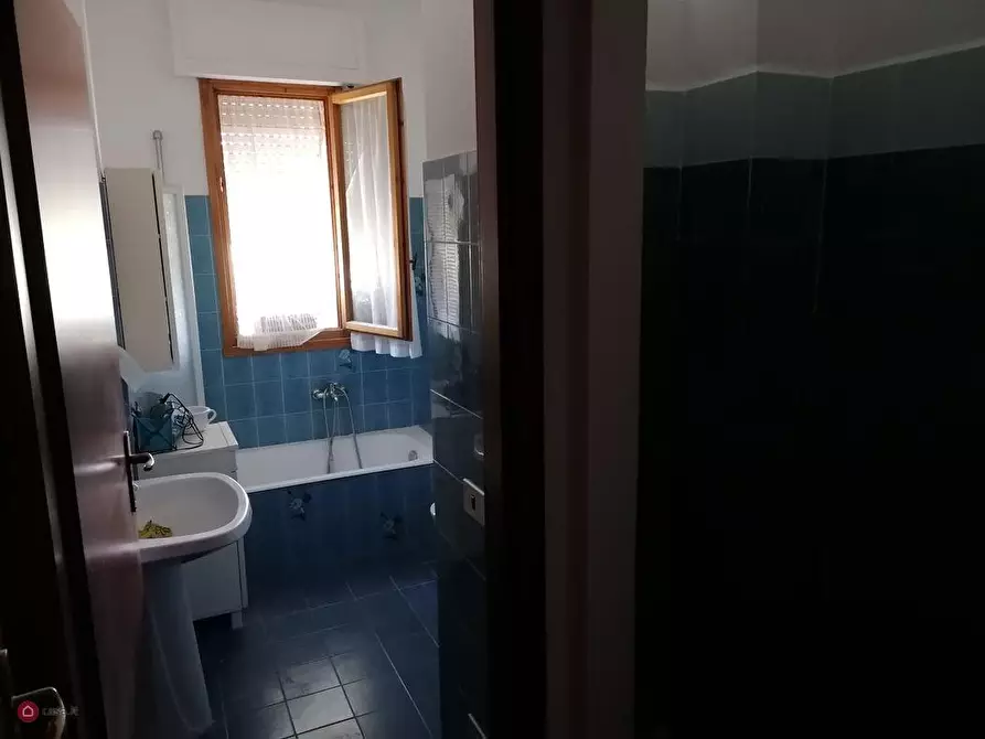 Immagine 16 di Appartamento in vendita  a Carrara