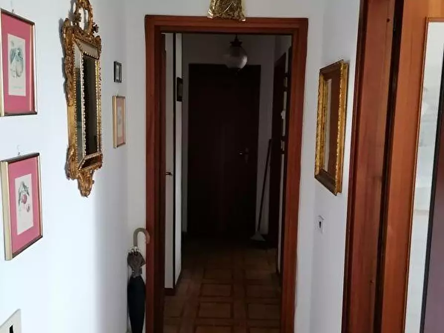 Immagine 7 di Appartamento in vendita  a Carrara