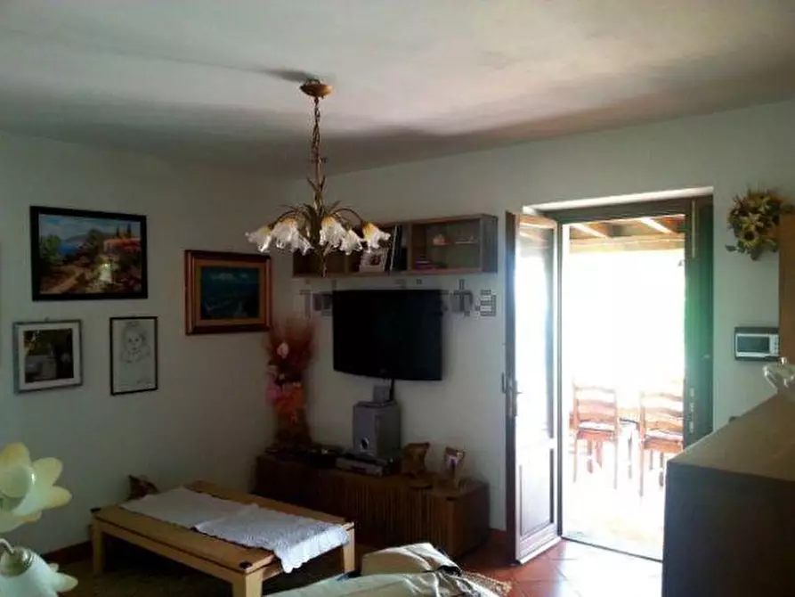 Immagine 9 di Casa semindipendente in vendita  a Fosdinovo