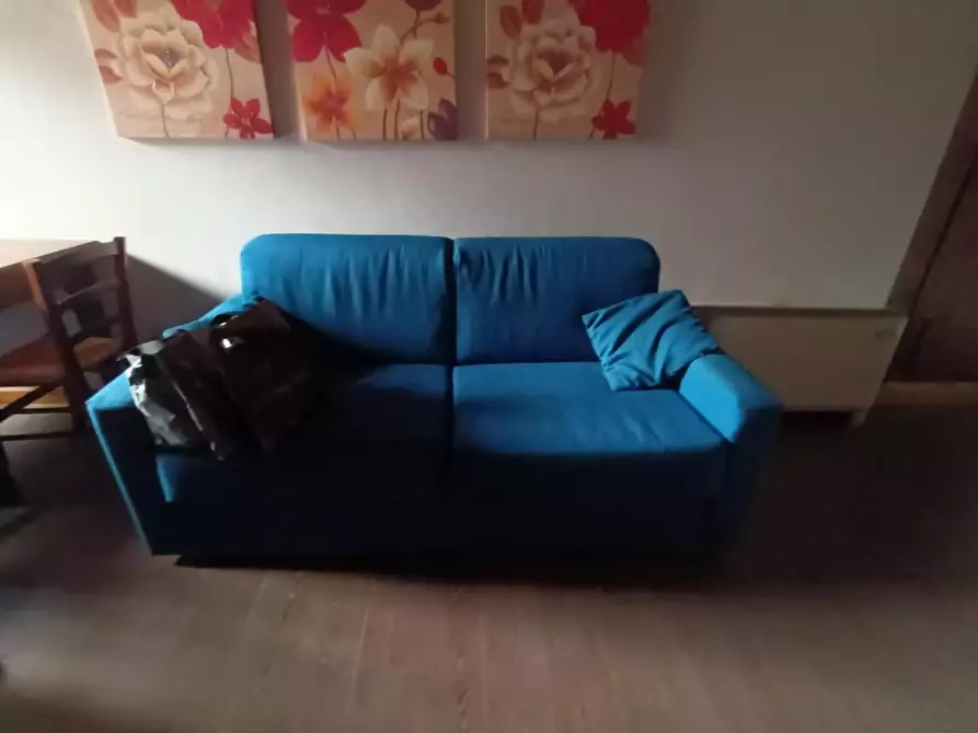 Immagine 11 di Ufficio in vendita  a Lucca