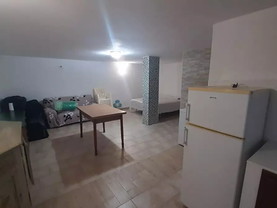 Immagine 11 di Locale commerciale in vendita  a Rosignano Marittimo