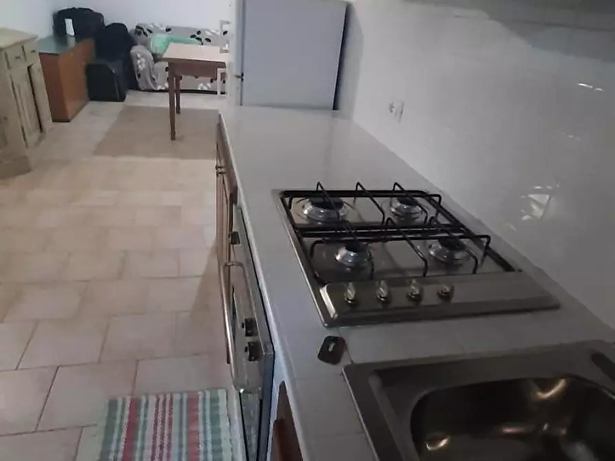 Immagine 8 di Locale commerciale in vendita  a Rosignano Marittimo