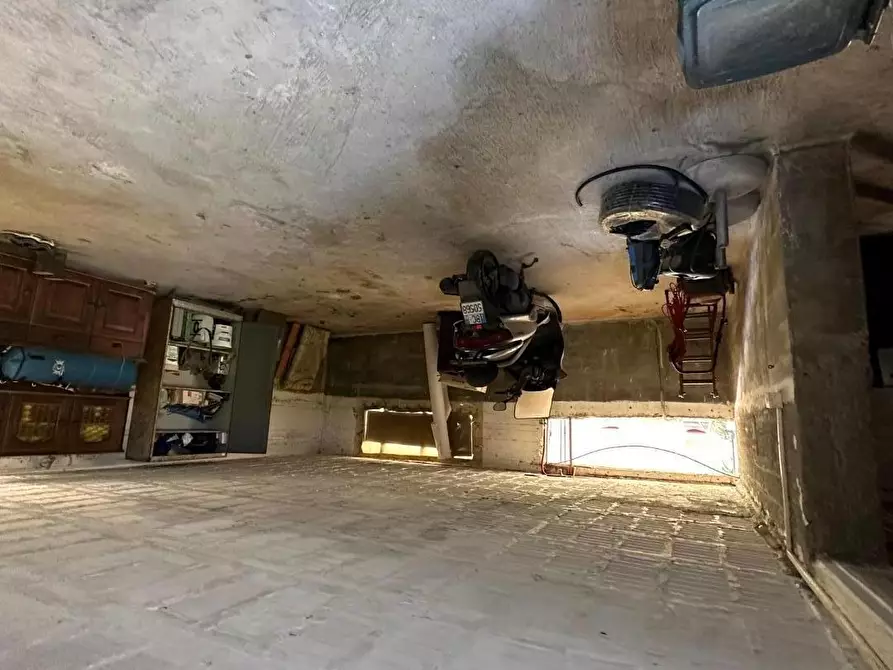 Immagine 48 di Villetta a schiera in vendita  a Massa