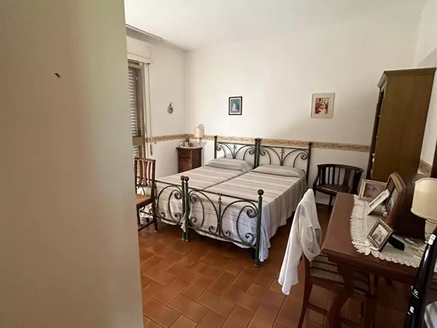 Immagine 16 di Villetta a schiera in vendita  a Massa