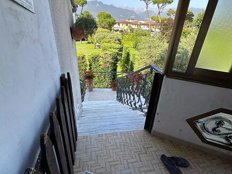 Immagine 20 di Villetta a schiera in vendita  a Massa