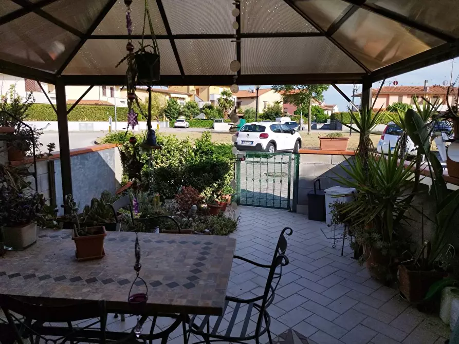 Immagine 2 di Appartamento in vendita  a Pontedera