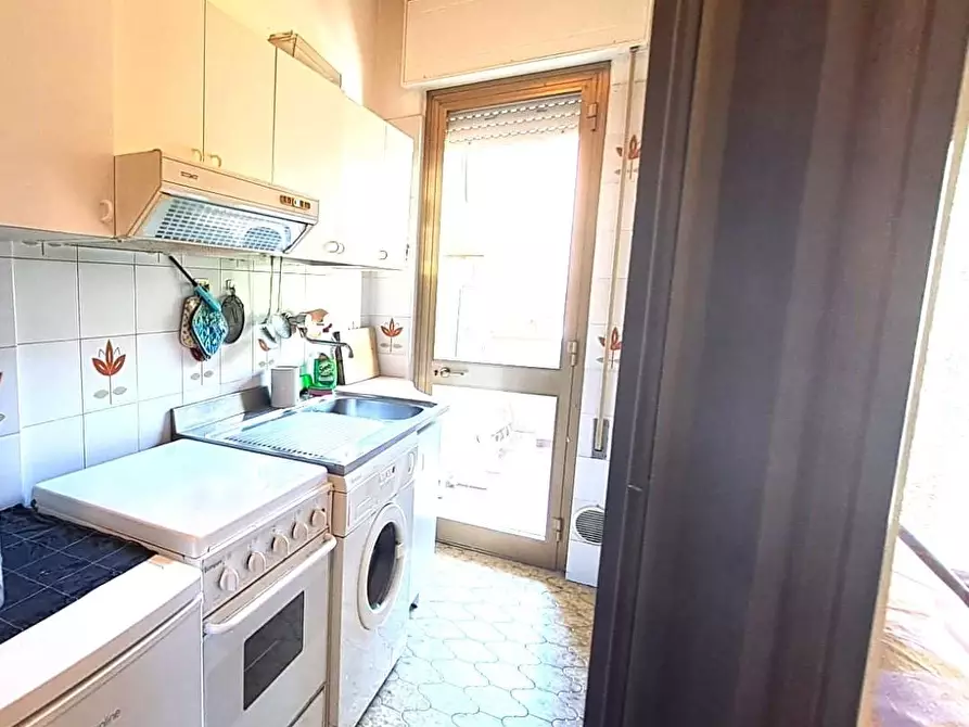 Immagine 8 di Appartamento in vendita  a Massa