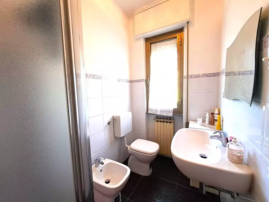 Immagine 14 di Appartamento in vendita  a Massa