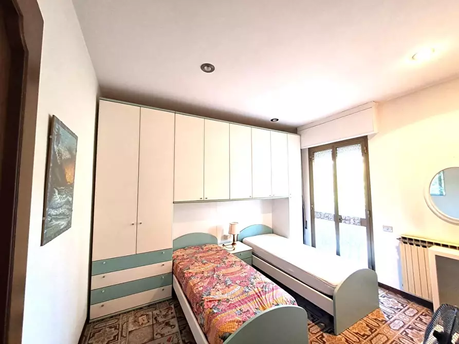 Immagine 12 di Appartamento in vendita  a Massa