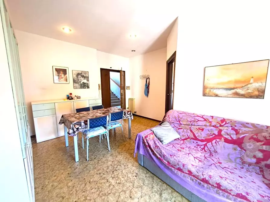 Immagine 3 di Appartamento in vendita  a Massa