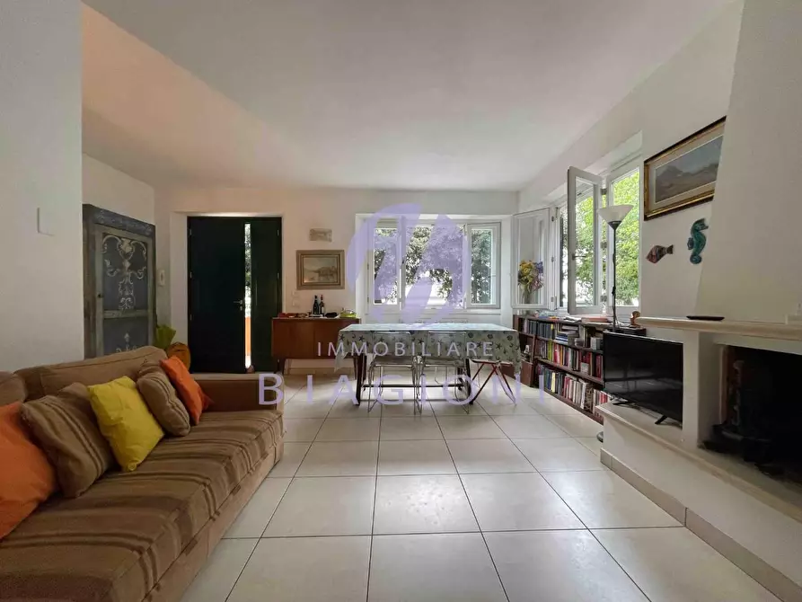 Immagine 5 di Casa bifamiliare in vendita  a Pietrasanta