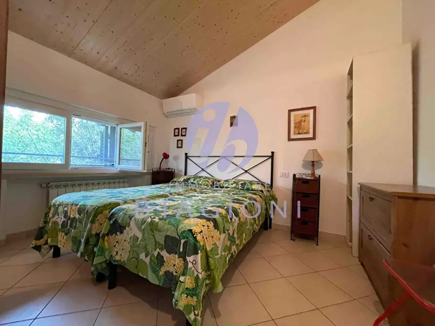 Immagine 8 di Casa bifamiliare in vendita  a Pietrasanta