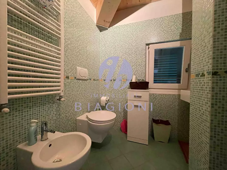 Immagine 16 di Casa bifamiliare in vendita  a Pietrasanta