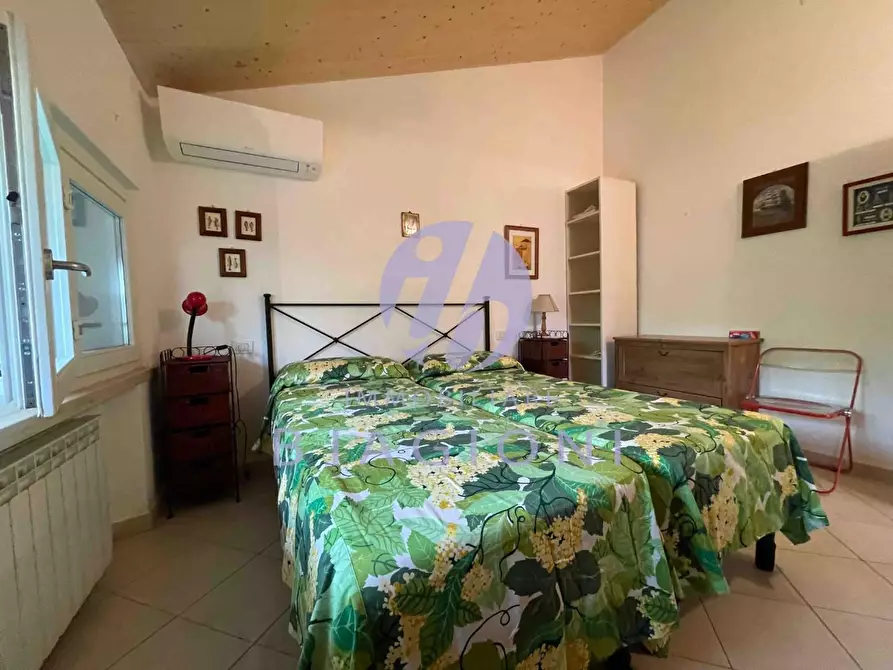 Immagine 12 di Casa bifamiliare in vendita  a Pietrasanta