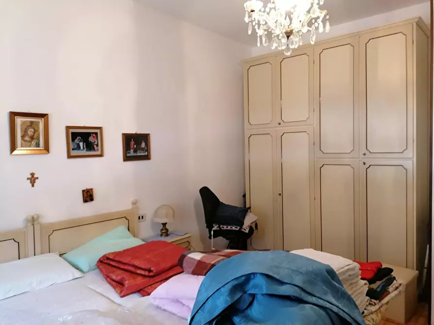 Immagine 4 di Appartamento in vendita  a Carrara