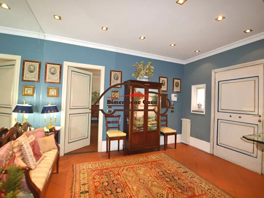 Immagine 5 di Villa in vendita  a Capannori