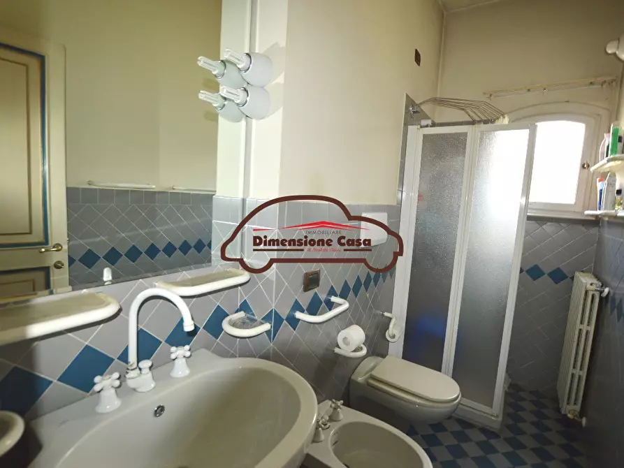 Immagine 18 di Villa in vendita  a Capannori