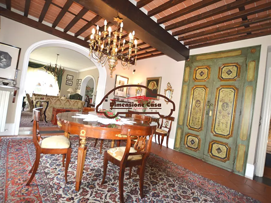 Immagine 6 di Villa in vendita  a Capannori