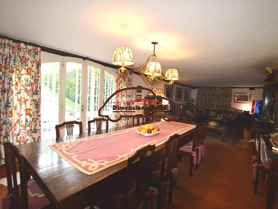 Immagine 20 di Villa in vendita  a Capannori