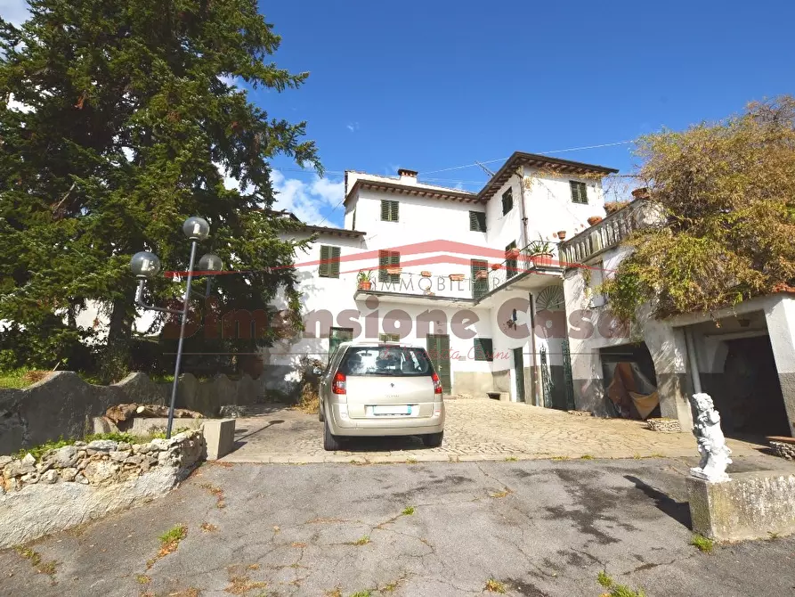 Immagine 1 di Porzione di casa in vendita  a Capannori
