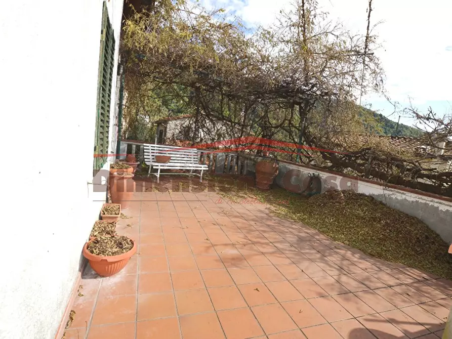 Immagine 7 di Porzione di casa in vendita  a Capannori