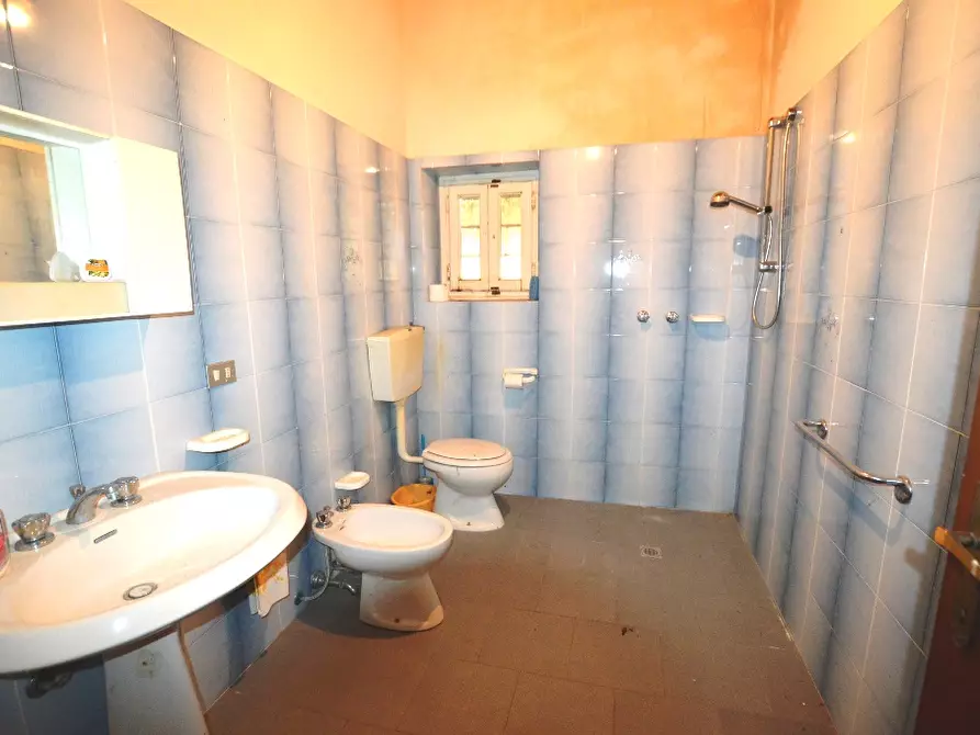 Immagine 9 di Terratetto in vendita  a Lucca