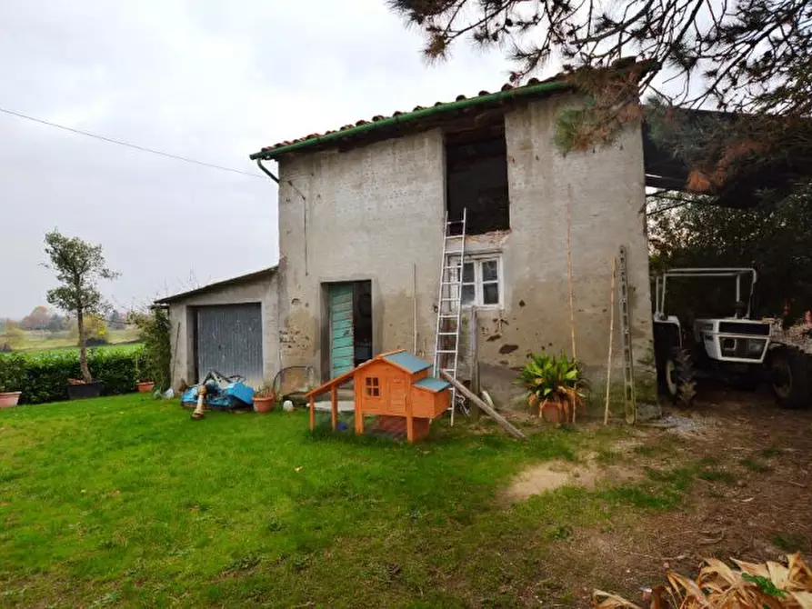 Immagine 13 di Villa in vendita  a Capannori