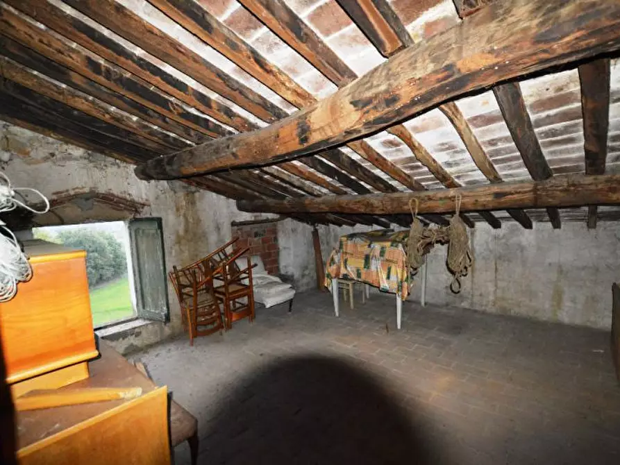 Immagine 10 di Villa in vendita  a Capannori