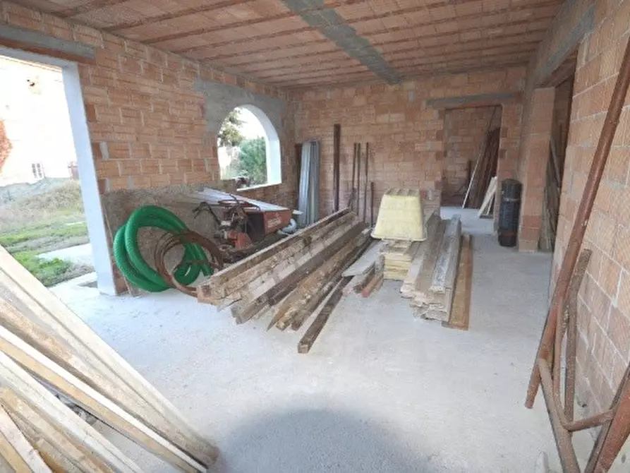 Immagine 4 di Villa in vendita  a Capannori