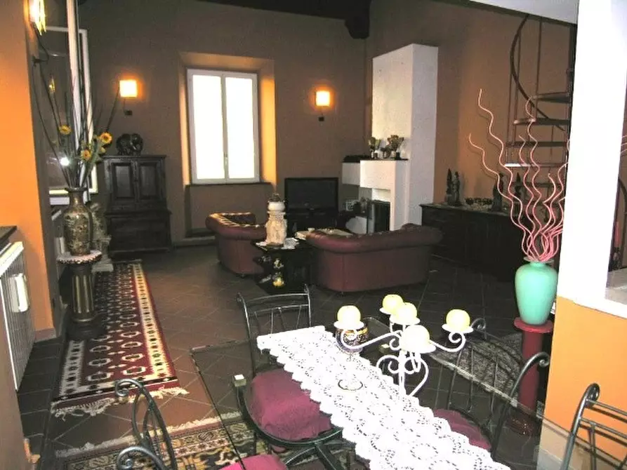 Immagine 4 di Appartamento in vendita  a Lucca