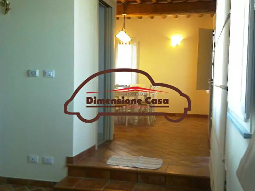 Immagine 12 di Villa in vendita  a Capannori