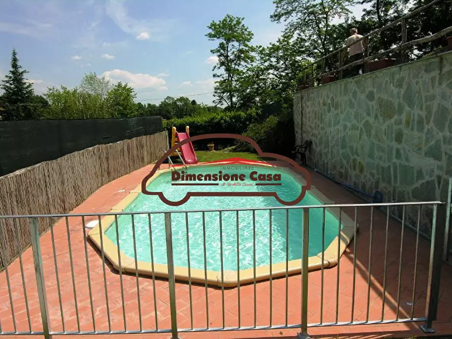 Immagine 6 di Villa in vendita  a Capannori